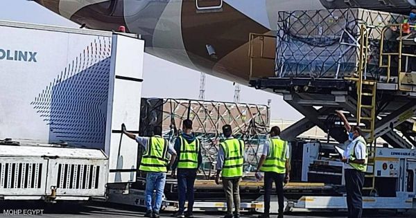 مصر تستقبل 3.5 مليون جرعة لقاح كورونا