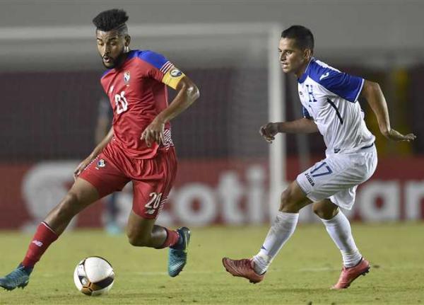 اغتيال حارس مرمى منتخب هندرواس أمام ملهى ليلي