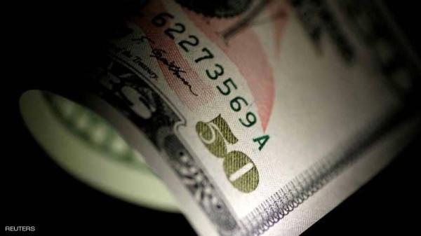 الدولار يهبط وسط تصريحات حذرة 