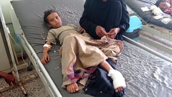 إصابة طفل بقصف حوثي على تجمعات سكانية غربي تعز 