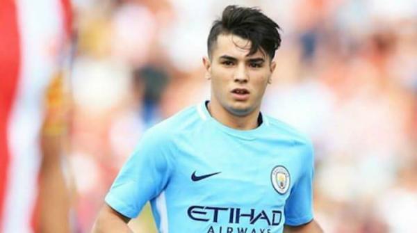 غوارديولا يعلق بشأن أنباء رغبة إبراهيم دياز مغادرة النادي   