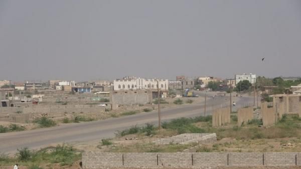 بعد يوم على مجزرة "إخوان ثابت".. نيران الحوثي تستهدف سكان حيس والتحيتا