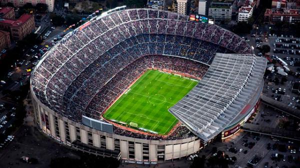 "رونالدو" يرفض عرضا مغريا من برشلونة