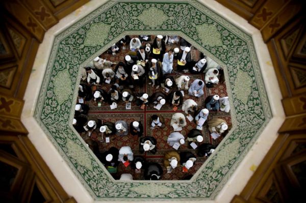 مليشيات الحوثي تفتتح أكثر من 200 حوزة طائفية في صنعاء وتعز واب