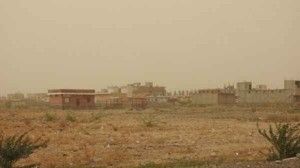 مليشيا الحوثي تطلق نيران مدفعية على تجمعات سكانية في التحيتا وحيس