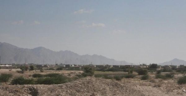 قصف حوثي متجدد على قرى سكنية في حيس 