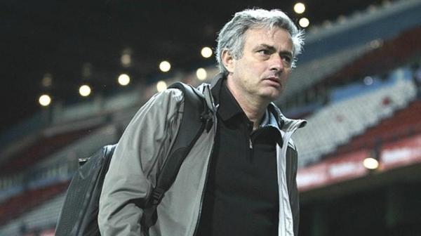 أنباء عن سعي ريال مدريد لإعادة مورينيو