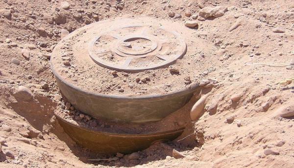 لغم حوثي في الجوف يؤدي الى استشهاد طفل وإصابة آخر