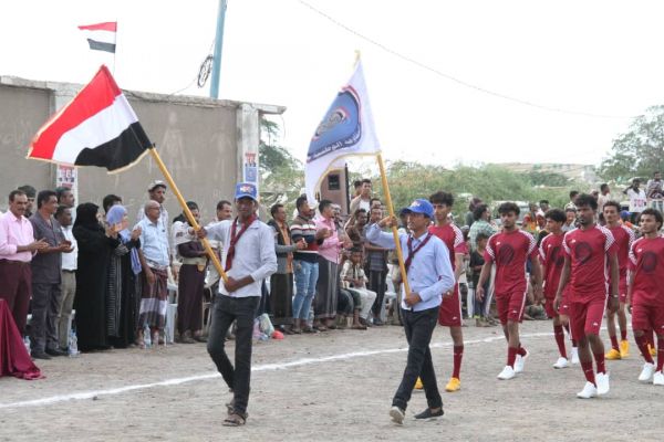 صور| مهرجان كروي في الساحل الغربي 