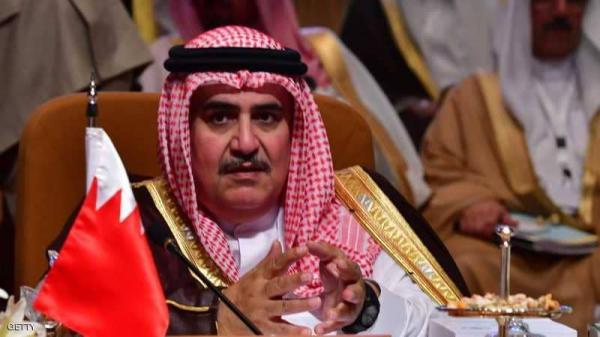 وزير خارجية البحرين يؤكد وقوف بلاده مع السيادة السورية