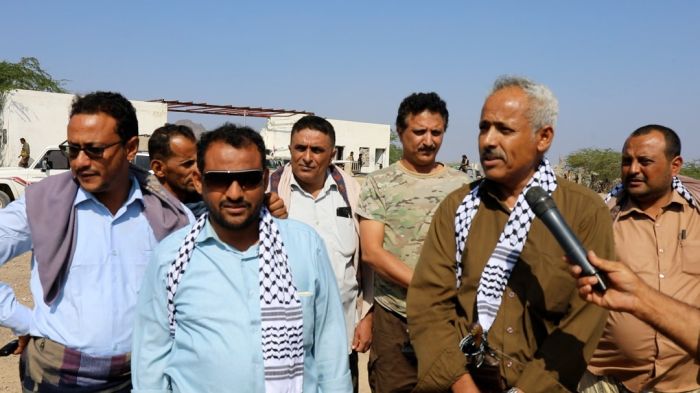 فيديو| حوّلته مليشيا الحوثي ثكنة عسكرية.. المقاومة الوطنية تسلم ملعب الوازعية لمكتب الشباب والرياضة 