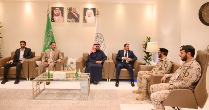 نائب رئيس مجلس القيادة الرئاسي "مجلي" يلتقي قائد القوات المشتركة- نائب رئيس هيئة الأركان العامة السعودية