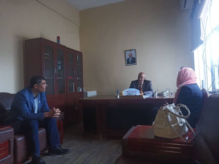 مدير عام المخا يبحث مع بعثة الصليب الأحمر سبل تدخلاتها في تنفيذ المشاريع التنموية