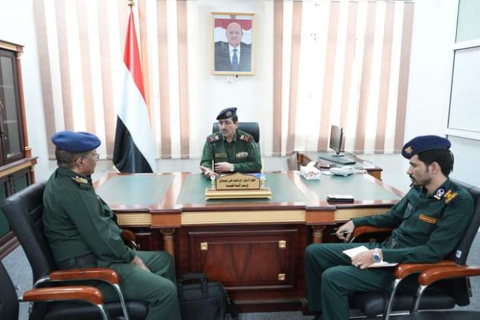 وزير الداخلية يشدد على رفع الجاهزية الأمنية بتعز