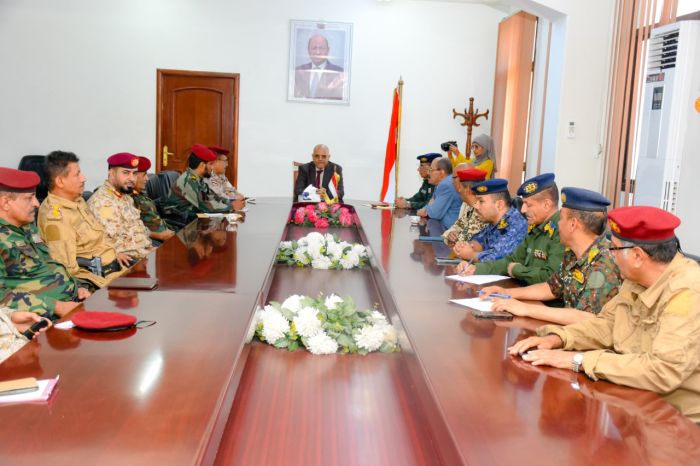 اللجنة الأمنية بتعز تناقش مستجدات الأوضاع العسكرية والأمنية