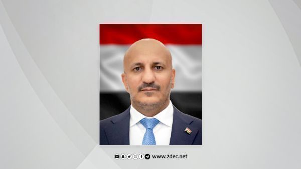 طارق صالح يعزّي في وفاة المناضل الكبير أحمد مساعد حسين