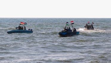 مليشيا الحوثي تفخخ قوارب صيد.. وتدفع بها إلى الممر الملاحي الدولي في البحر الأحمر