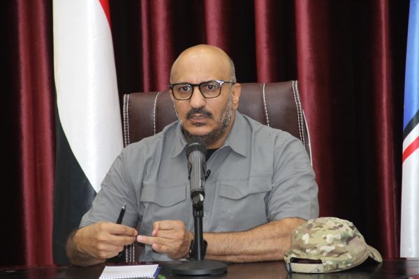 طارق صالح يترأس اجتماعًا للمكتب السياسي