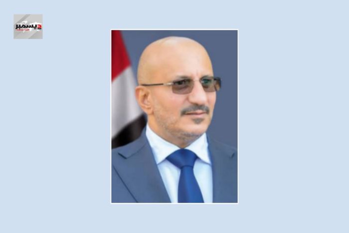 طارق صالح يطمئن على صحة المناضلة فائقة السيد