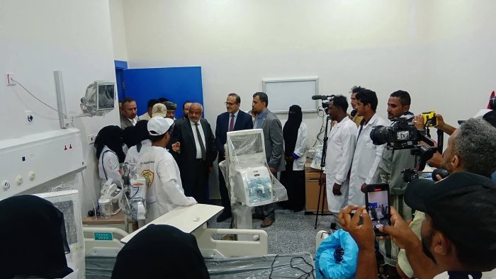 وزير الصحة يتفقد مستشفى محمد بن زايد بالخوخة ويشيد بتجهيزاته الطبية