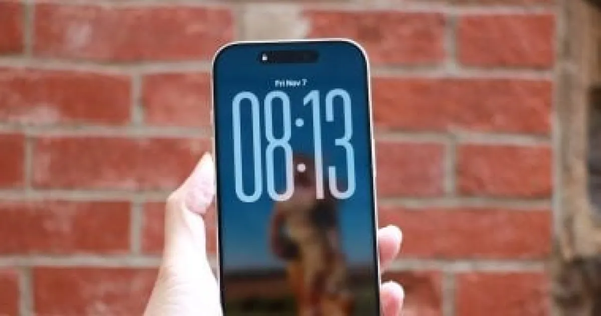 آيفون 18 برو ماكس: "الجزيرة التفاعلية" تتقلص 35% بفضل تقنية مستشعرات الوجه تحت الشاشة