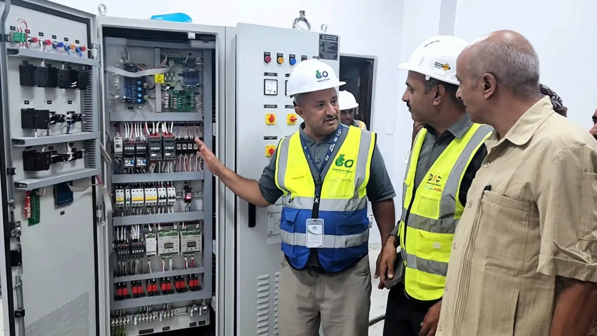 السلطة المحلية بالمخا تتفقد محطات الطاقة الشمسية وتشيد بمستوى الإنجاز