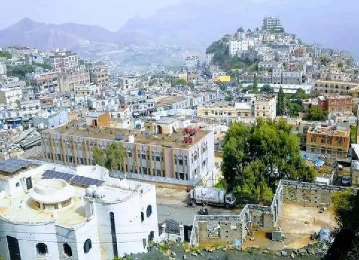 استمرارًا لحربها ضد التعليم والهوية.. مليشيا الحوثي تغير أسماء عشرات المدارس في حجة بمسميات طائفية