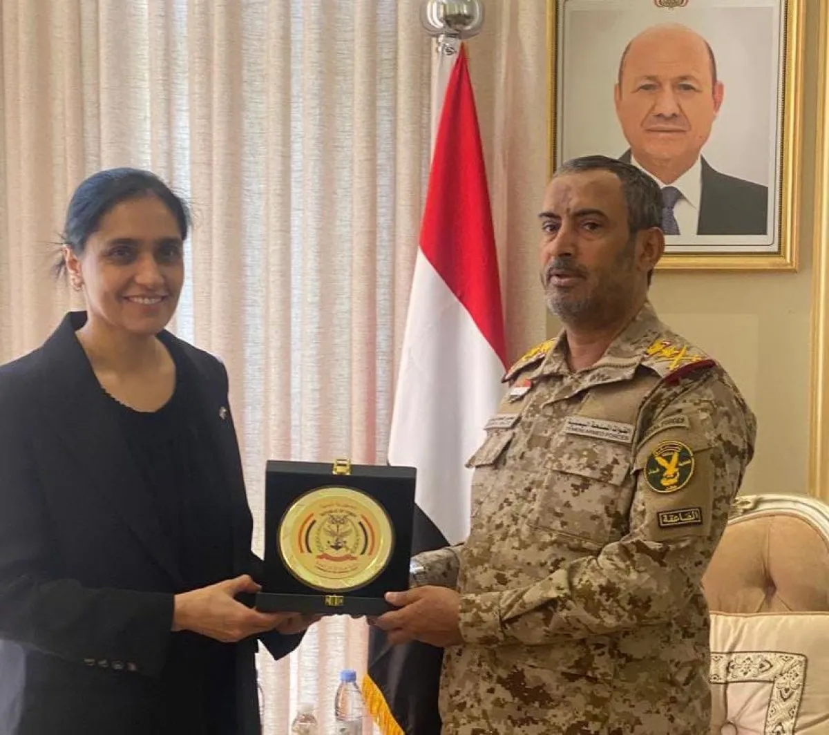 بريطانيا تثني على التضحيات المتواصلة للقوات المسلحة اليمنية