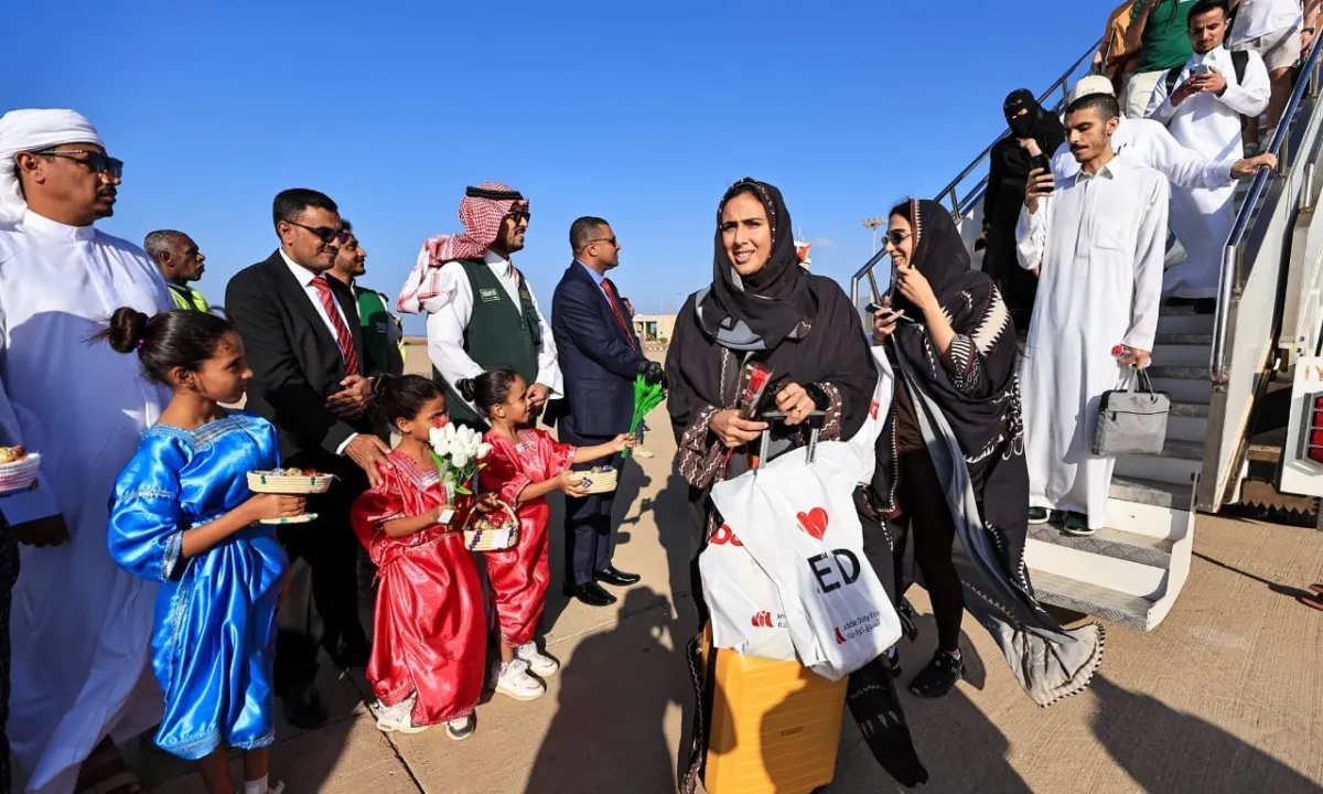 اليمنية تدشن أولى رحلاتها الدولية المباشرة بين جدة وسقطرى