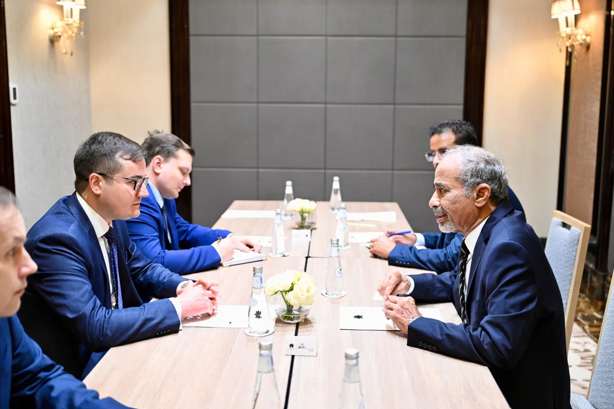 الصبيحي خلال لقائه السفير الروسي: السلام في اليمن مرهون بإنهاء الانقلاب الحوثي