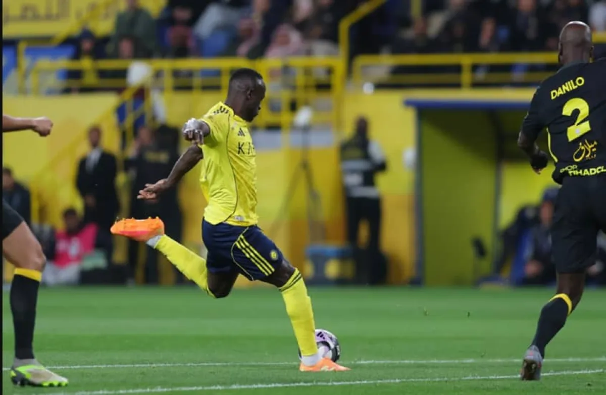 دوري روشن السعودي: النصر يتخطى الاتحاد ويشعل الصراع مع الهلال