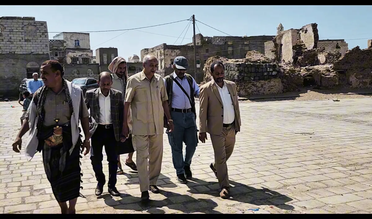وفد من اليونسكو يزور مدينة المخا القديمة لتقييم الأضرار تمهيدًا لمعالجتها بتمويل أوروبي