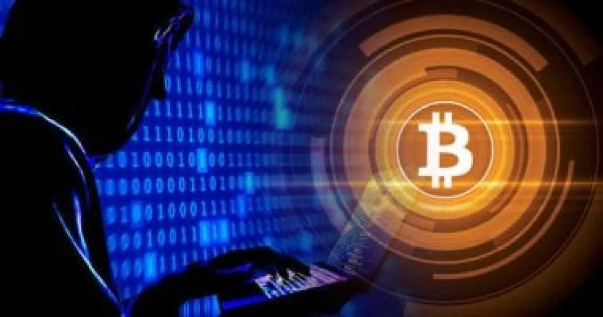 بيتكوين تهبط تحت 67 ألف دولار.. هل تراجع "الحيتان" يوقف النزيف؟