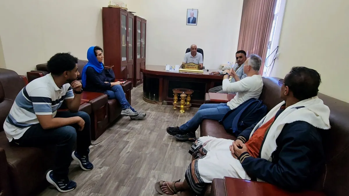 بعثة التلفزيون الألماني تزور المخا وتطّلع على مشاريعها التنموية