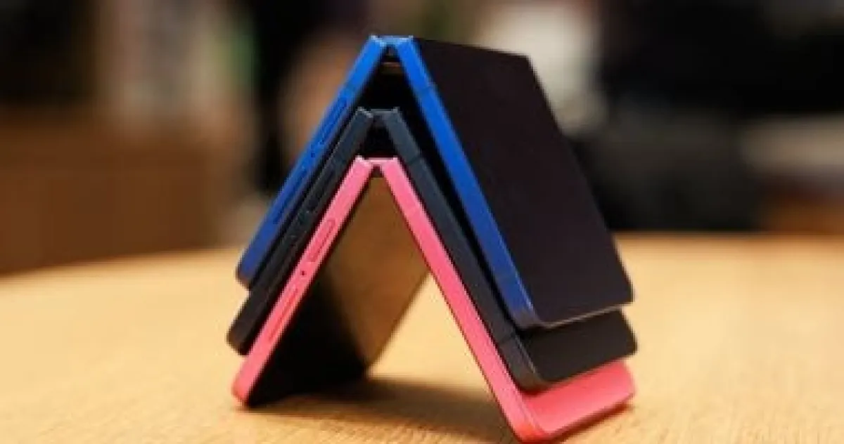 آبل تستعد لإطلاق هاتفين قابلين للطي: "فولد" و"فليب" بمنافسة شرسة