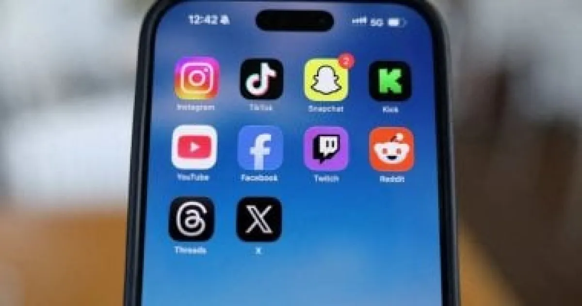 ألمانيا تقر مقترحاً لحظر السوشيال ميديا على من هم دون 14 عاماً