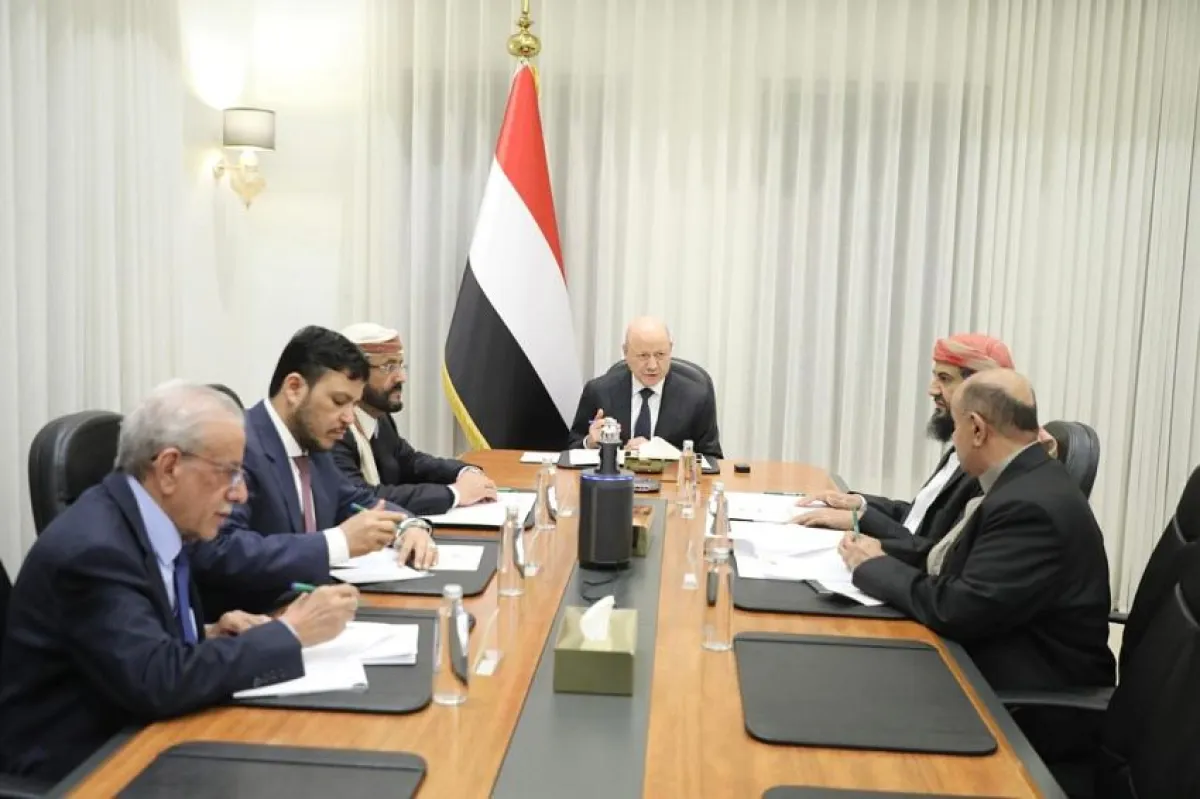 مجلس القيادة الرئاسي يؤكد الرد الحازم على محاولات تعطيل مؤسسات الدولة ويجدد دعمه للحكومة