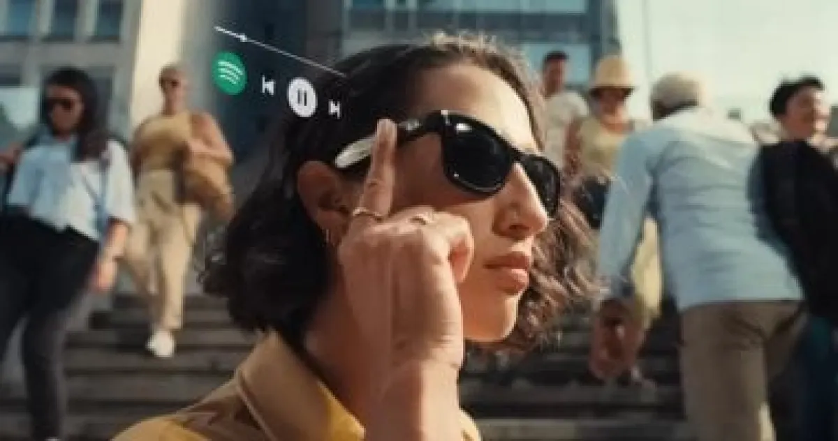 أبل تراهن على "الذكاء البصري": أجهزة جديدة "ترى" العالم وتتفاعل معه