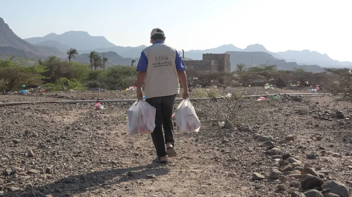 الخلية الإنسانية تواصل توزيع مشروع "تمرة إفطار" في الساحل الغربي