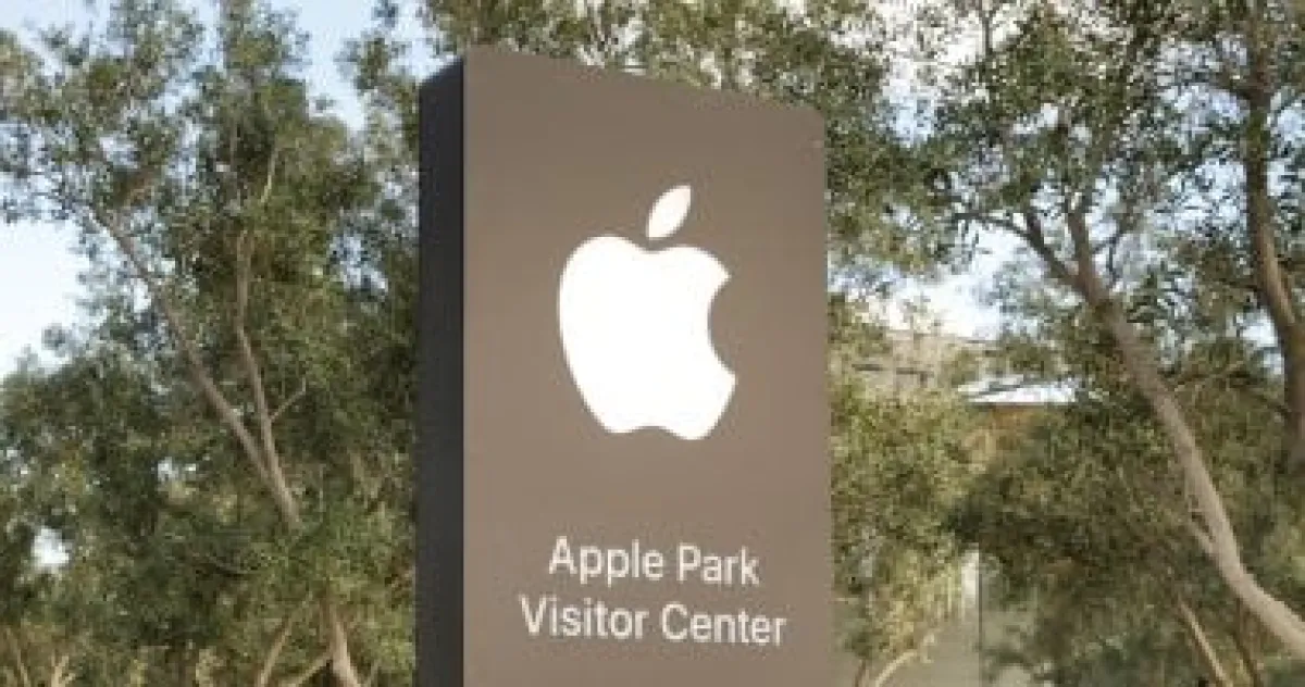 أبل تضخ نصف تريليون دولار لتسريع سباق الذكاء الاصطناعي وتوطين التصنيع