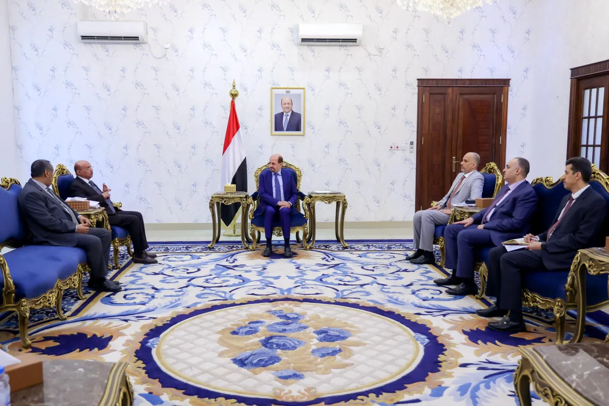 الزنداني يشيد بالدعم السعودي الجديد ويوجّه بصرف مرتبات موظفي الدولة المدنيين والعسكريين