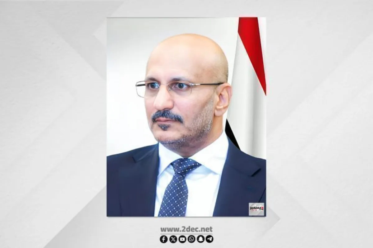 طارق صالح يعزي في وفاة الدكتور غيلان الشرجبي