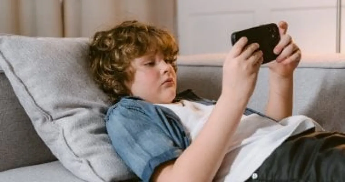 لجنة التجارة الفيدرالية الأمريكية تفتح الباب أمام توسيع أدوات التحقق من العمر على الإنترنت