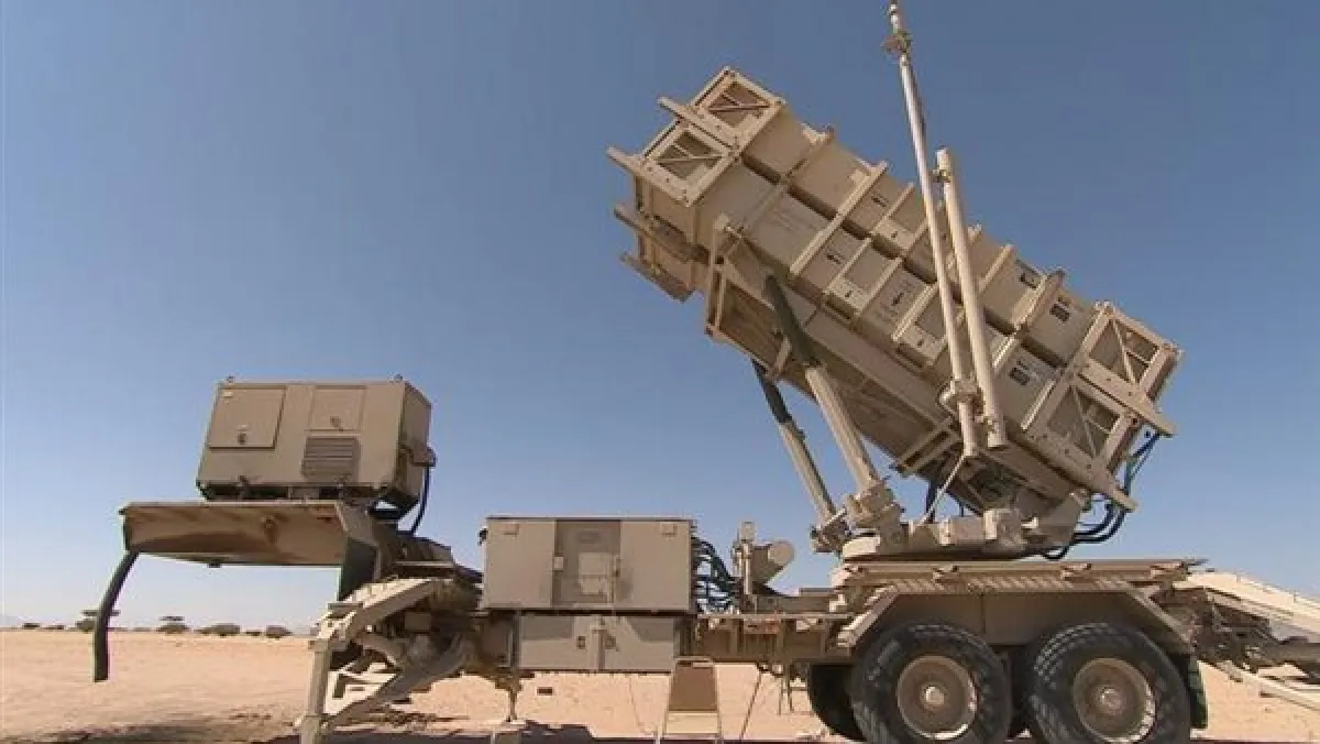 الدفاعات الإماراتية تتعامل بكفاءة مع الصواريخ والمسيرات الإيرانية