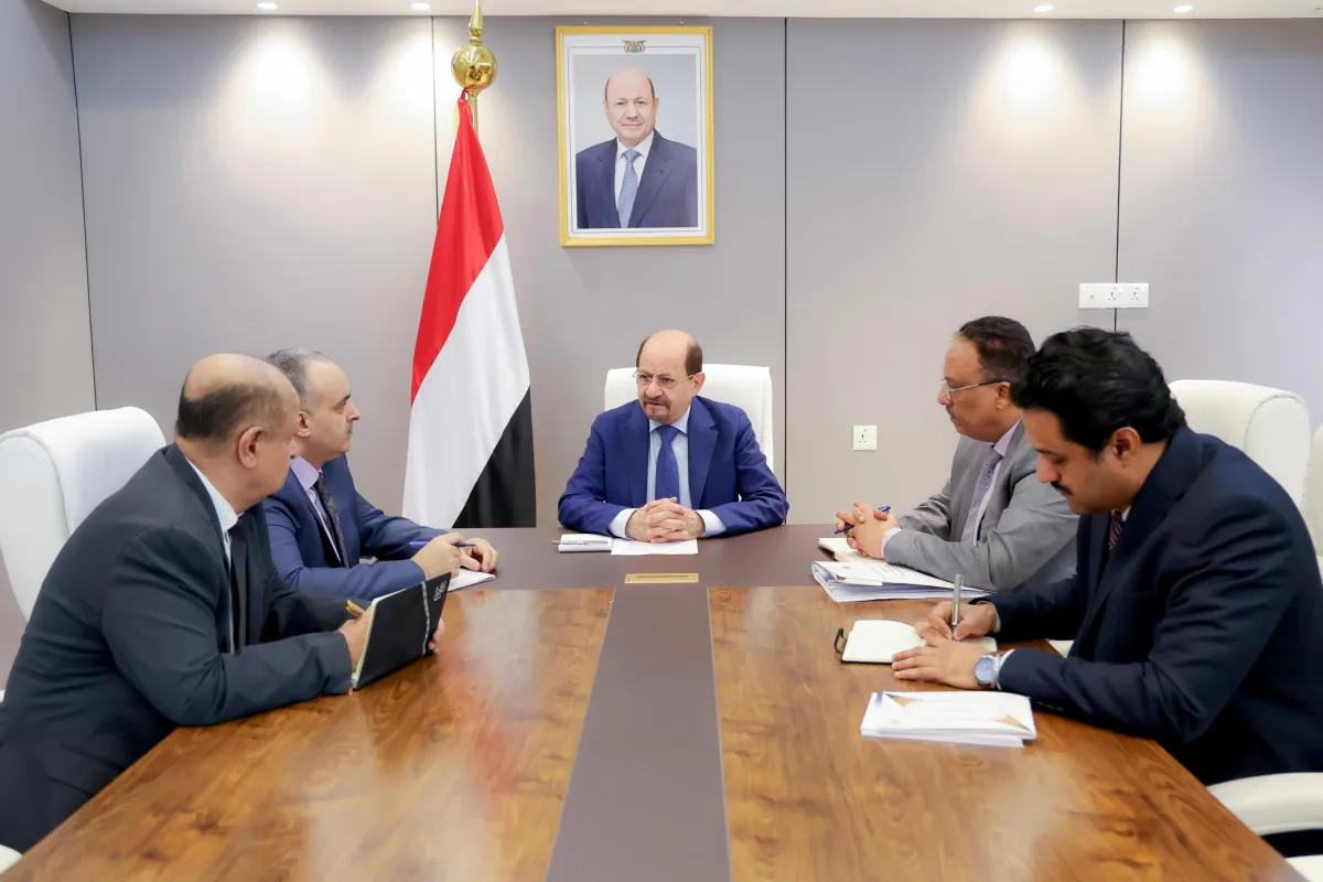 رئيس الوزراء يوجه بمضاعفة جهود مصلحتي الضرائب والجمارك لمعالجة اختلالات الإيرادات وتعزيز الاستقرار الاقتصادي