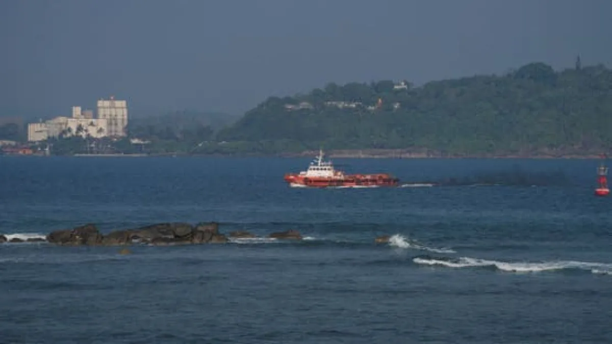 «رويترز»: ضربة أمريكية استهدفت سفينة حربية إيرانية قبالة سريلانكا