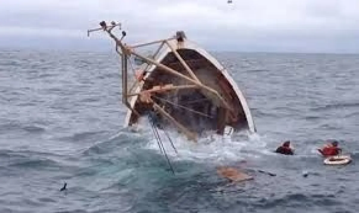 وفاة 6 مهاجرين أفارقة إثر غرق قارب قبالة سواحل رضوم بشبوة