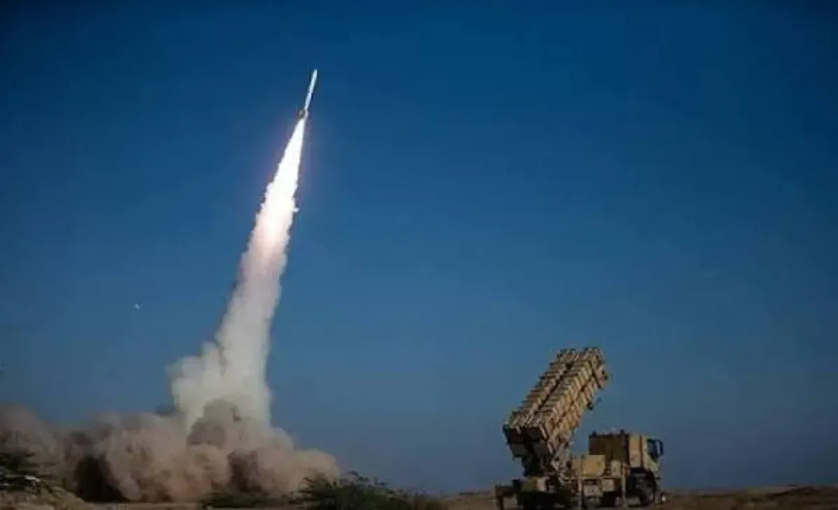 الدفاع الإماراتية: اعتراض 15 صاروخاً باليستياً و11 مسيّرة إيرانية