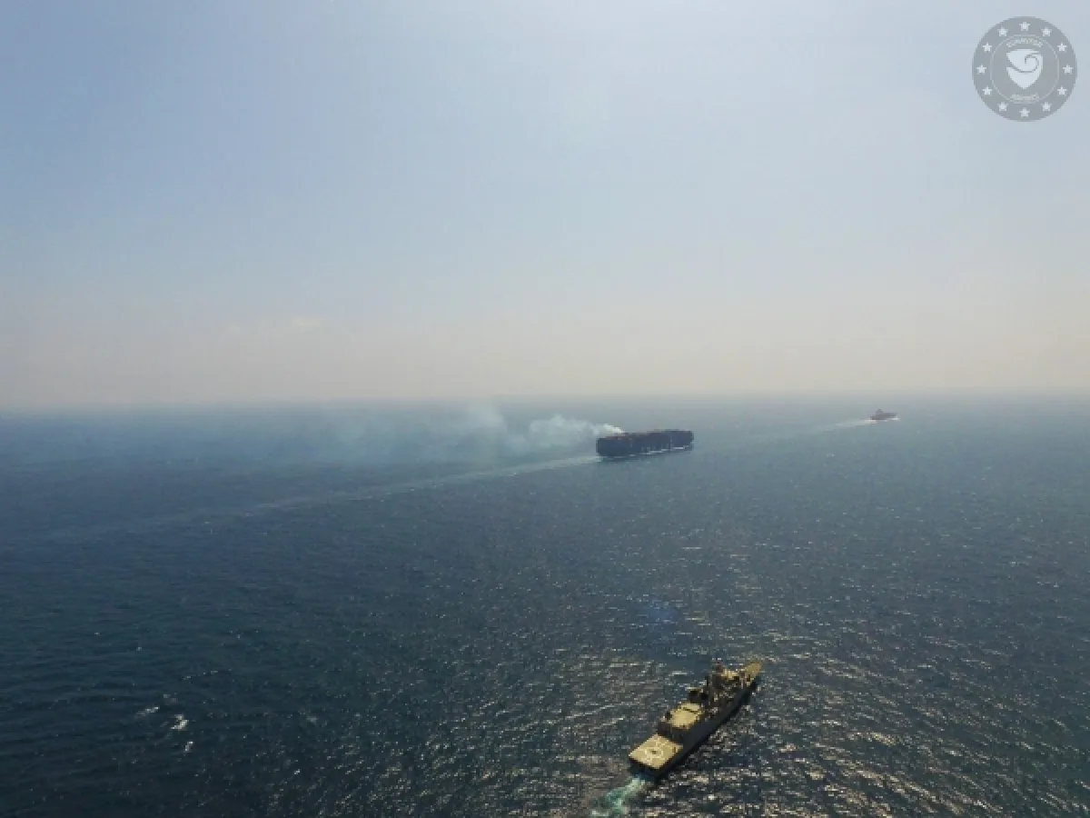 فرقاطة يونانية تؤمن سفنًا تجارية ضمن مهمة "أسبيدس" الأوروبية