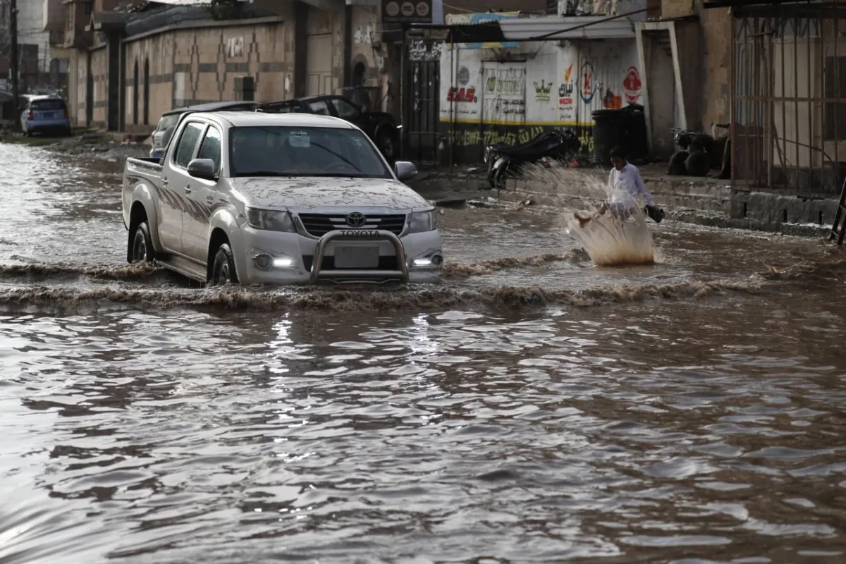 المهرة.. تحذيرات من أمطار غزيرة وعواصف رعدية خلال الـ72 ساعة القادمة